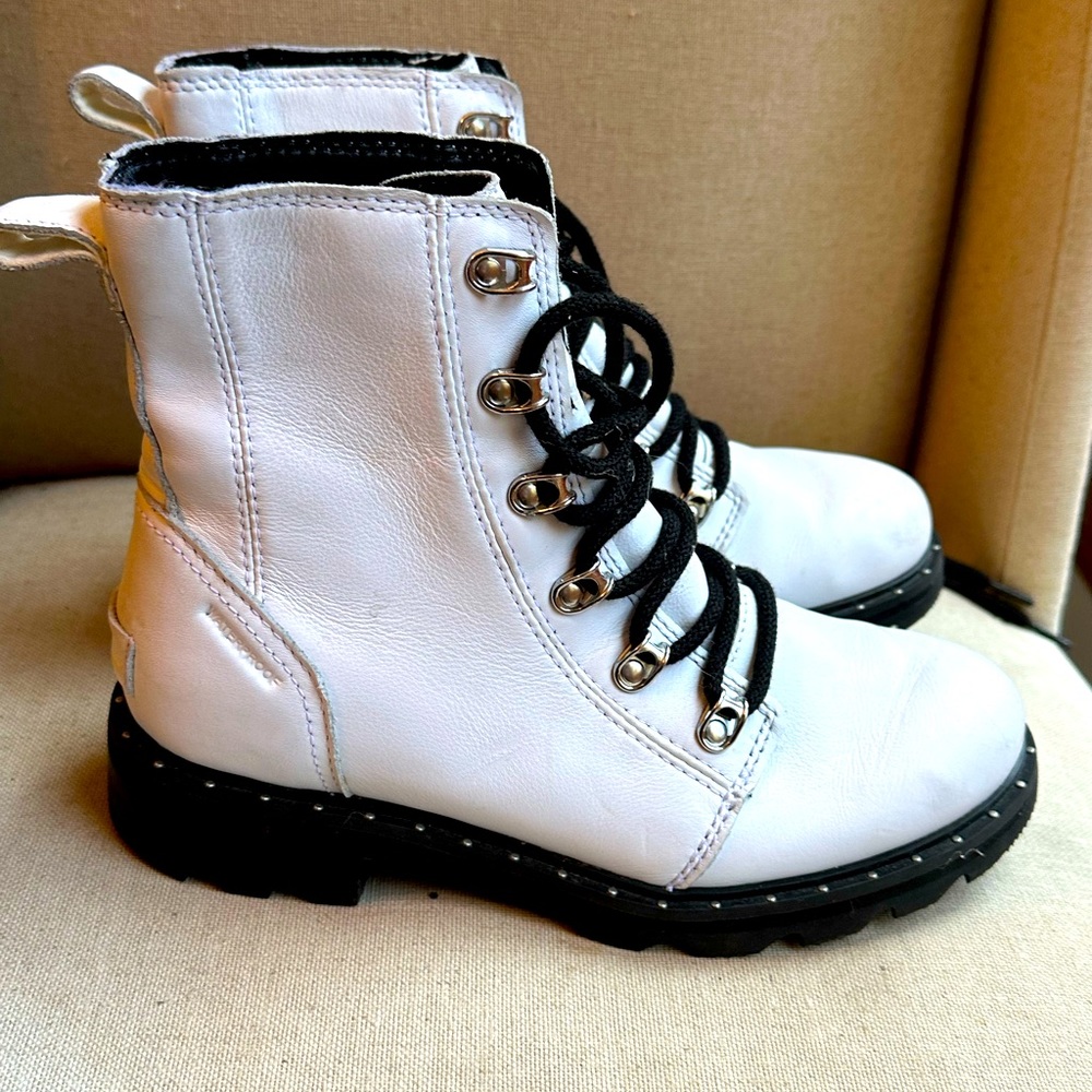 Sorel White Boots